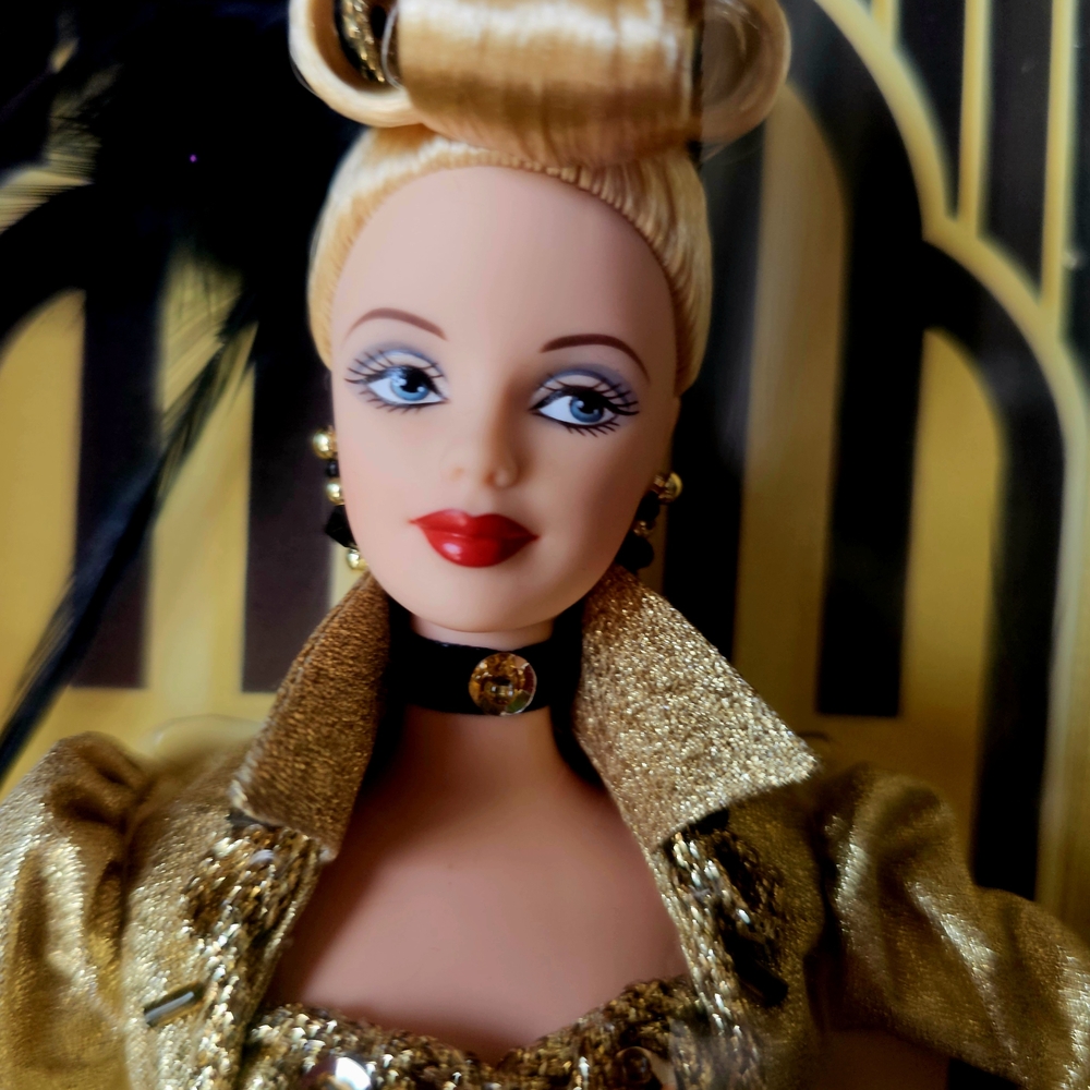MGM GOLDEN HOLLYWOOD BARBIE 75 YEAR ANNIVERSARY NIB F.A.O.SCHWARZ  1998 COA